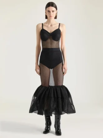 Açık sırtlı, fırfırlı file elbise